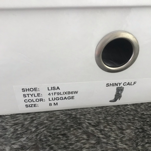 Michael Kors boots.  Good condition won’t last. - Picture 4 of 5